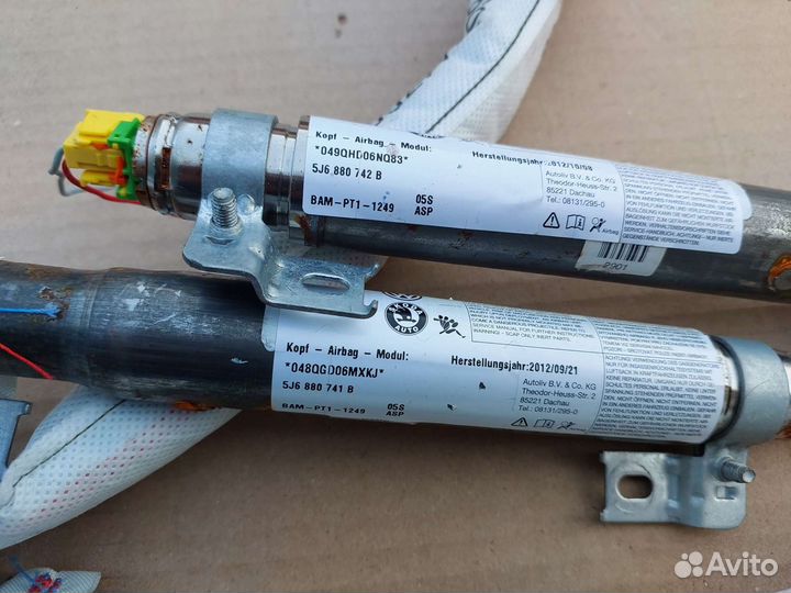 Подушка безопасности боковая шторка 5J6880742B