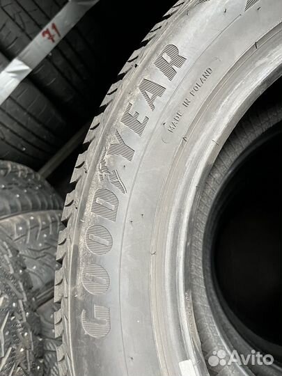 Goodyear UltraGrip Ice 2 235/55 R18