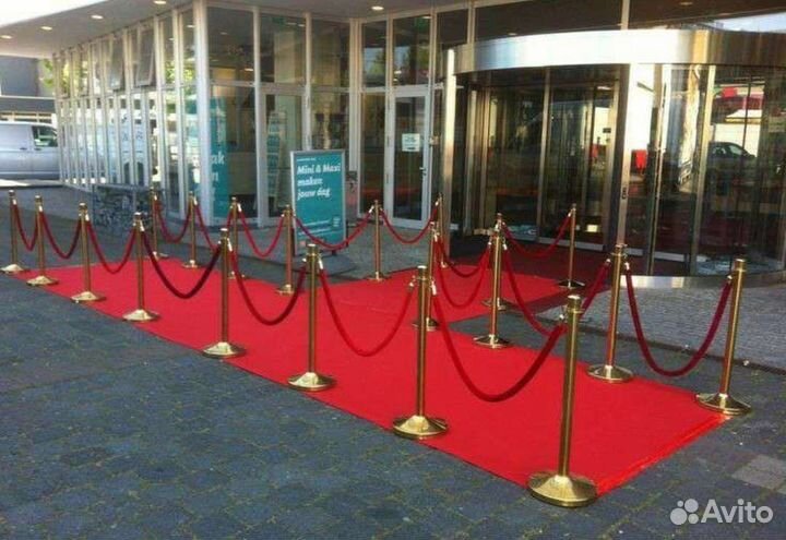 Красная ковровая дорожка для мероприятий
