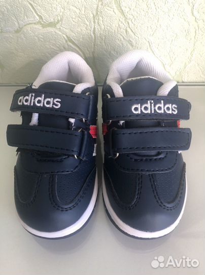 Кроссовки Adidas
