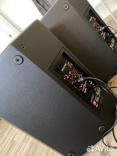 Активные колонки JBL PRX 715