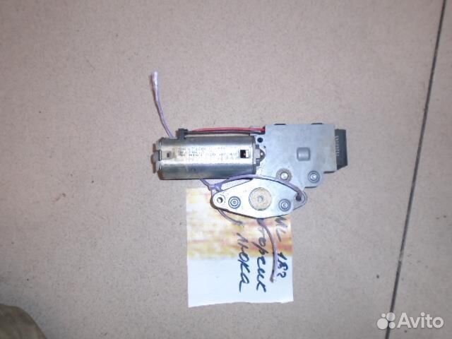 Моторчик люка Mercedes Benz M-Class W163 1997-2005