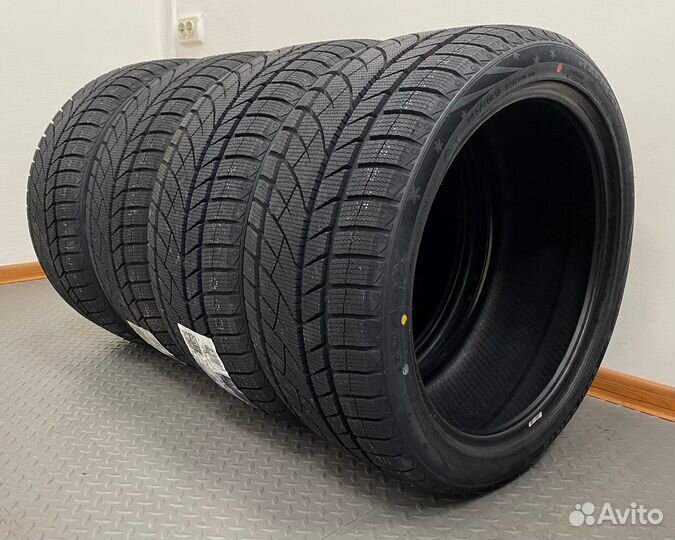 RoadX RX Frost WU01 295/35 R21 105V
