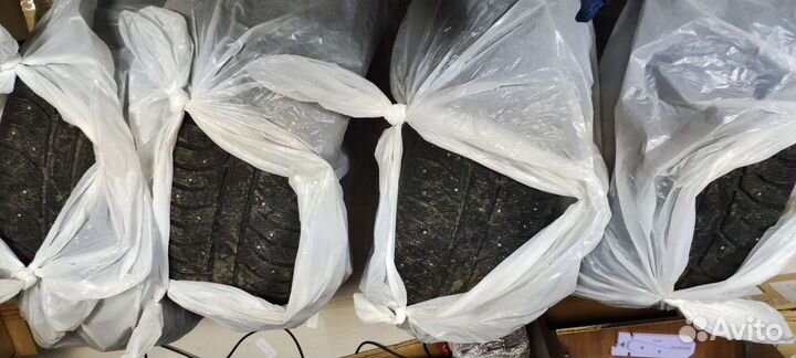 Bridgestone Ice Cruiser 7000 235/55 R19