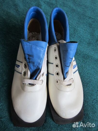Винтажные лыжные ботинки botas