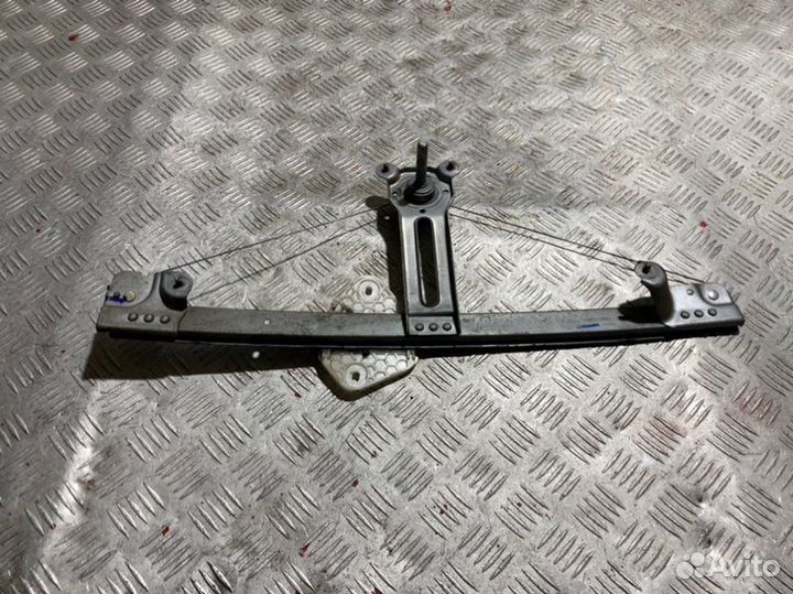 Стеклоподъемник передний правый Renault Logan