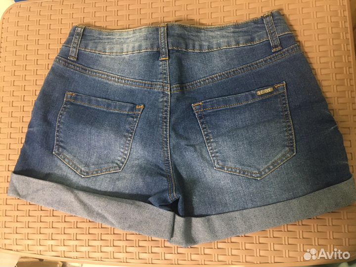 Шорты новые 42 Incity