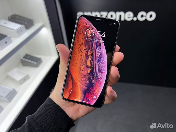 iPhone Xs, 64 ГБ