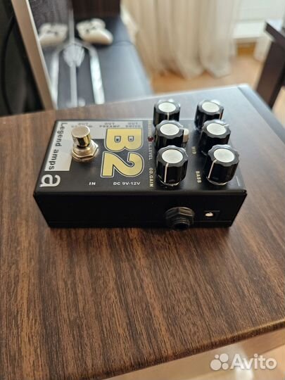 Гитарный преамп, педаль Amt b2