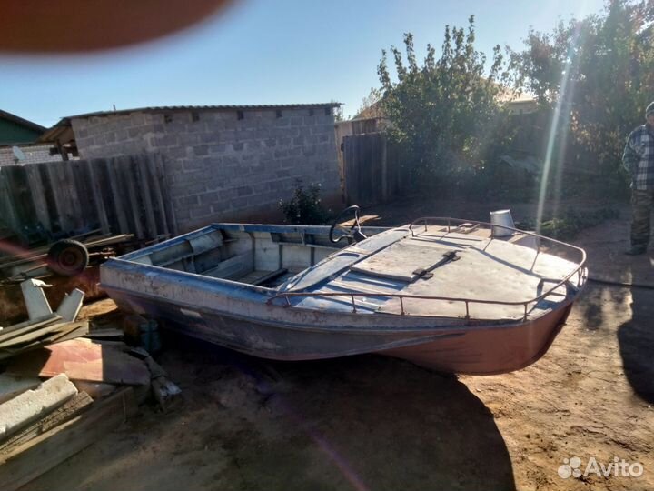 Моторная лодка