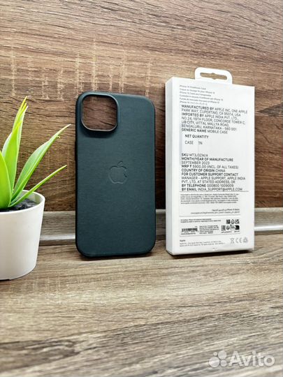 Чехол Apple FineWoven MagSafe для iPhone 15