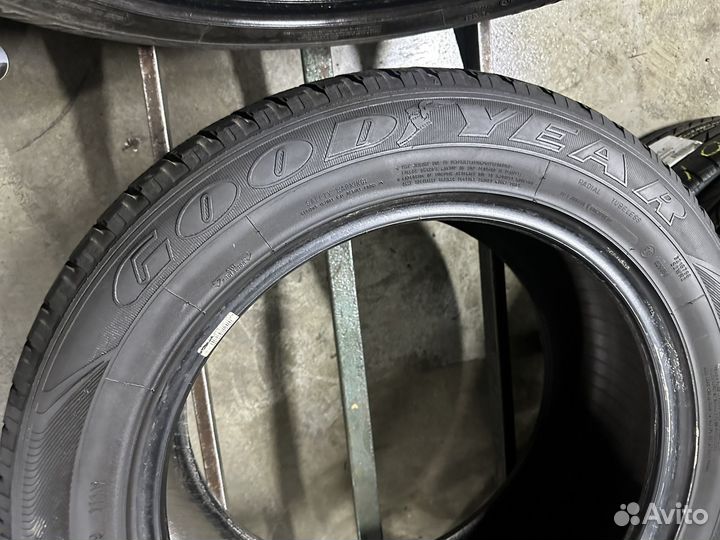 Goodyear Wrangler HP All Weather 255/55 R19 111V