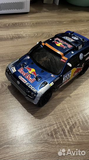 Машинка на радиоуправлении 1 10