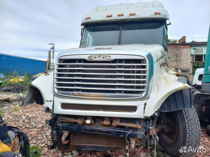 Решетка капота freightliner фредлайнер