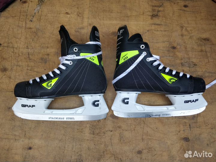 Коньки хоккейные