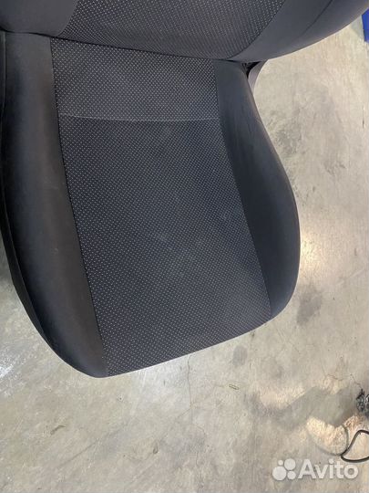 Водительское кресло для автомобиля