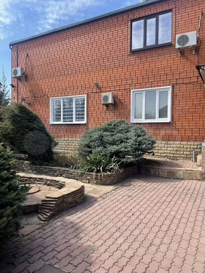 Дом 307 м² на участке 10 сот.