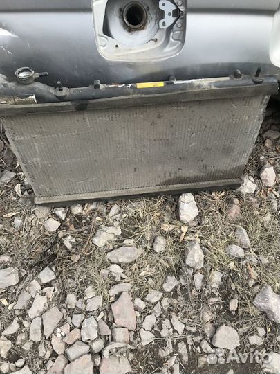 Радиатор двигателя Subaru Forester SG5