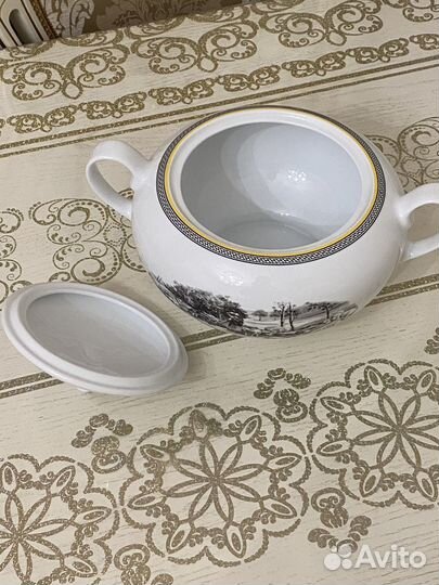 Супник, супница с крышкой