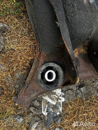 Подрамник Volkswagen Passat