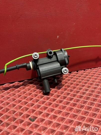 Сервопривод лючка бензобака Bmw 7-Series F02