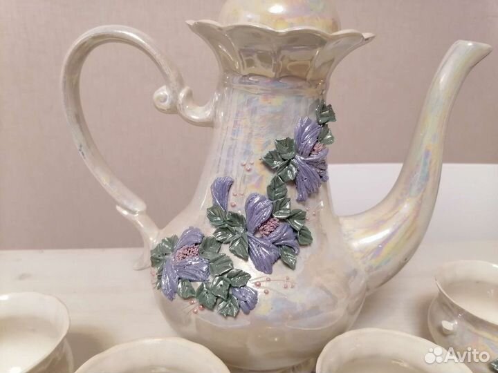 Фарфоровый сервиз с лепниной