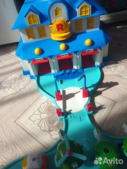 Робокар Поли база машинки