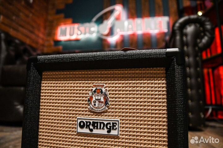 Гитарный комбоусилитель / Комбик + Аксессуары