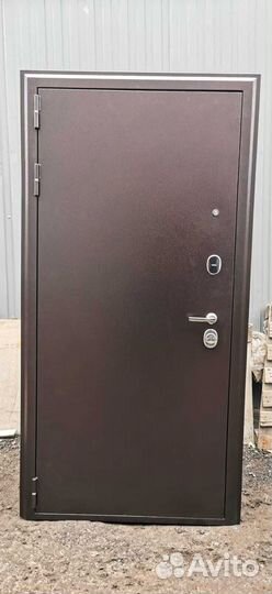 Дверь входная металлическая