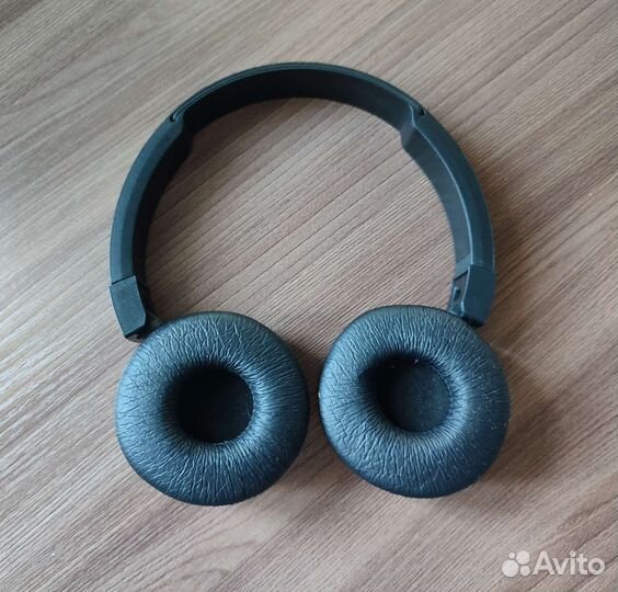 Беспроводные bluetooth наушники JBL