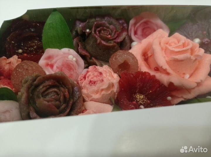 Сладкий подарок девушке