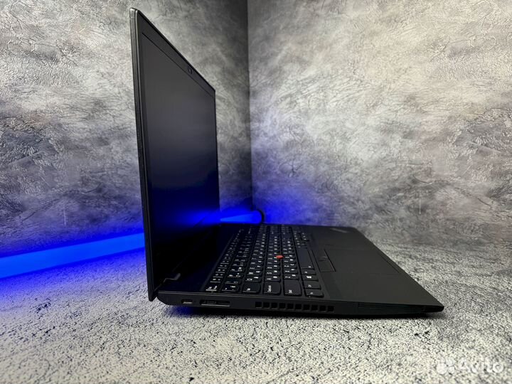 Ноутбук с подсветкой Lenovo ThinkPad T580 i7/8/256