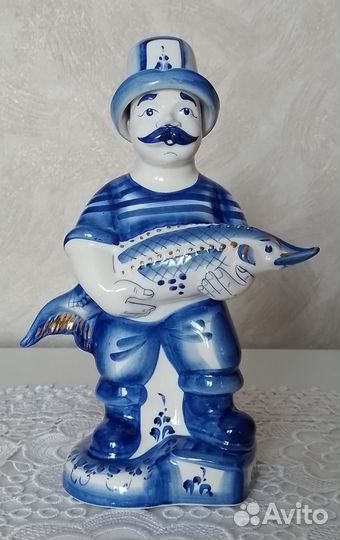 Статуэтка фарфор