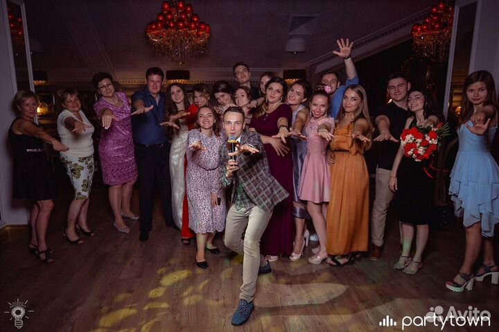 Ведущий на свадьбу