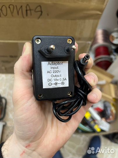 Блок питания для шуруповёрта 18В 500мА (2.5х5.5)