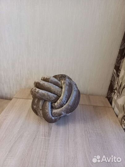 Декоративные подушки. подушка-узел