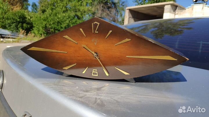 Часы настольные Весна. ссср. Винтаж
