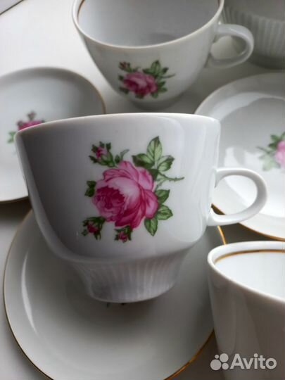 Набор фарфоровой посуды