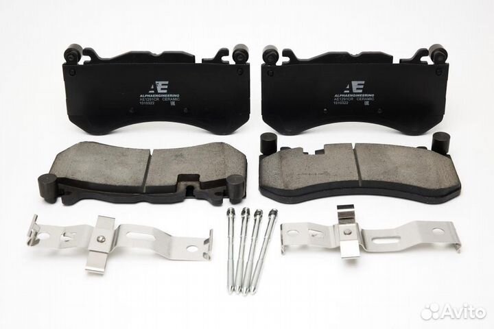 Передние тормозные колодки Mercedes AMG