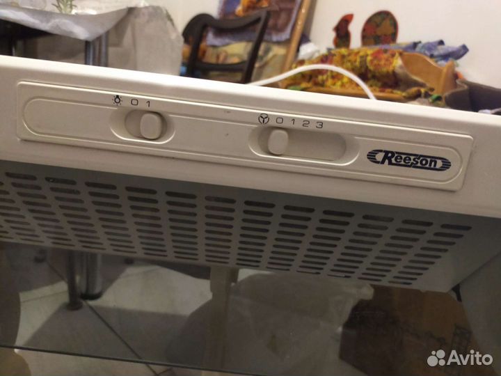 Вытяжка для кухни новая фирмы reeson