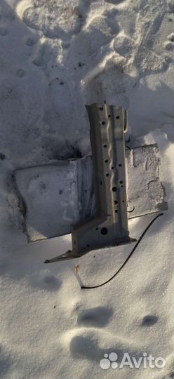 Лонжерон на Nissan x trail t 31