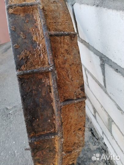 Старинное литое колесо