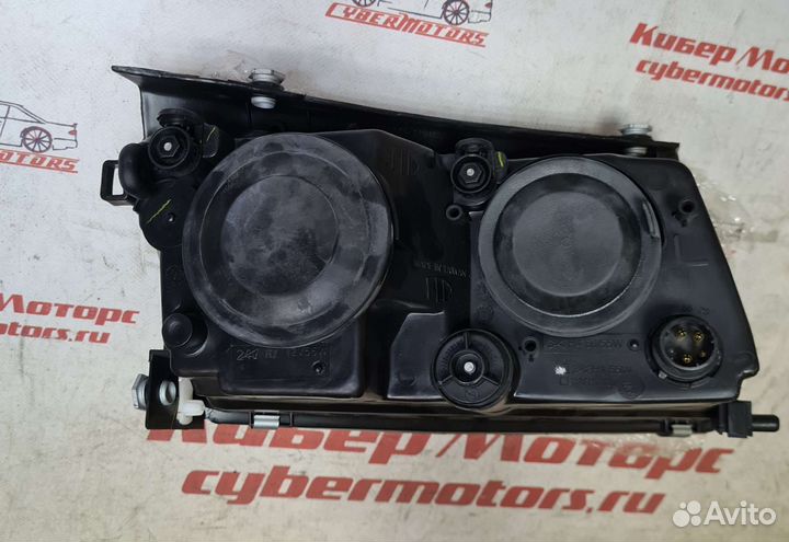 Фара левая Volkswagen Passat B5