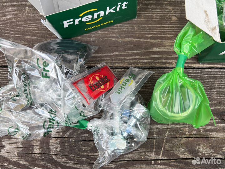 Ремкомплект заднего супорта frenkit 738105