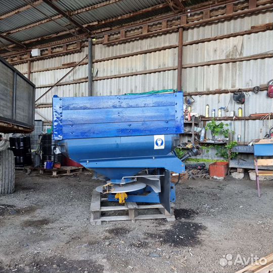 Разбрасыватель минеральных удобрений