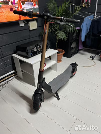 Самокат взрослый электрический