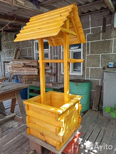 Декоративный колодец