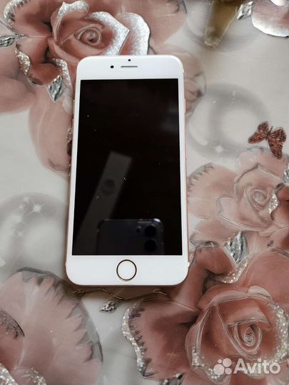 Телефон iPhone 6s