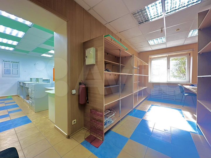 Первый этаж, отдельный вход, 72м2