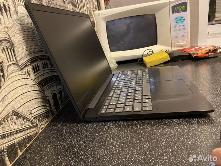 Lenovo